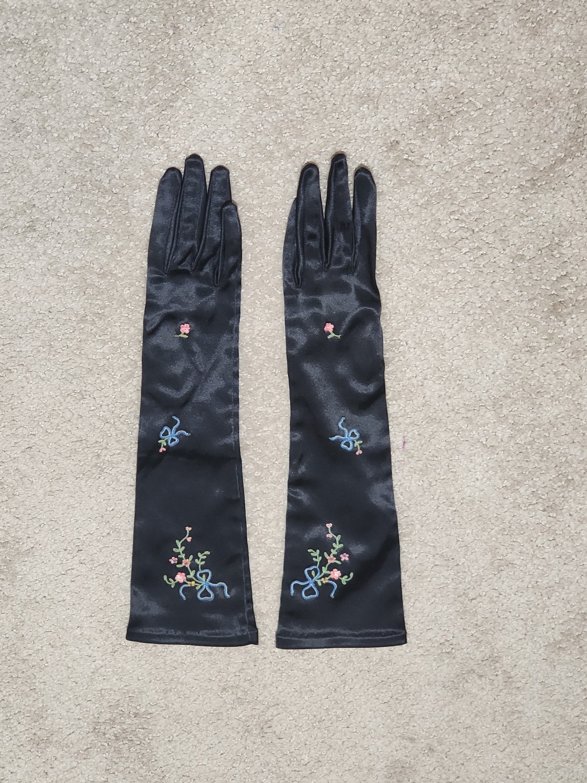 Vintage Black Floral Gloves NEW Never Worn