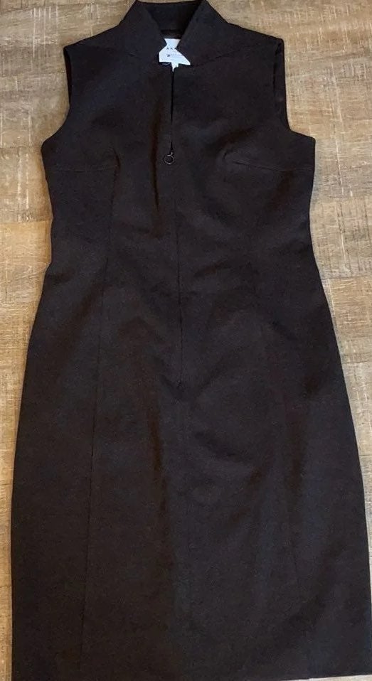 AKRIS punto sleeveless sheath dress