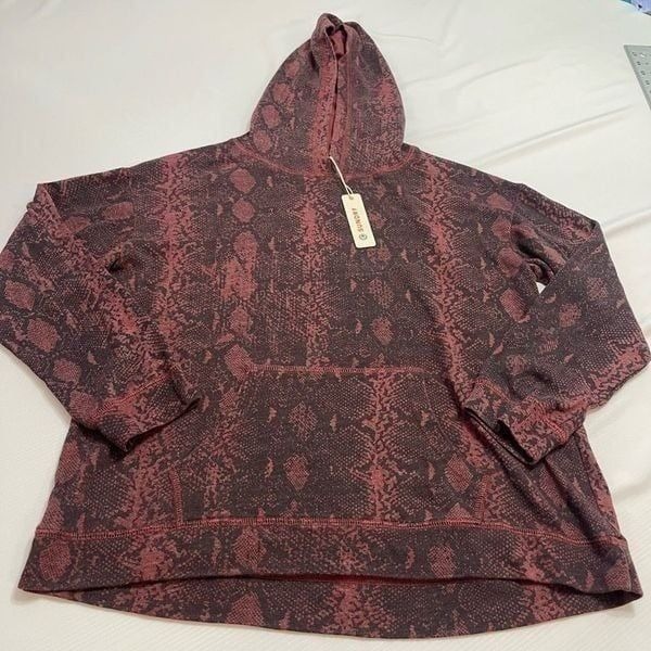 Sundry Red Black Snakeskin Reptile Print Sweatshirt Hoodie Size 1 Small New