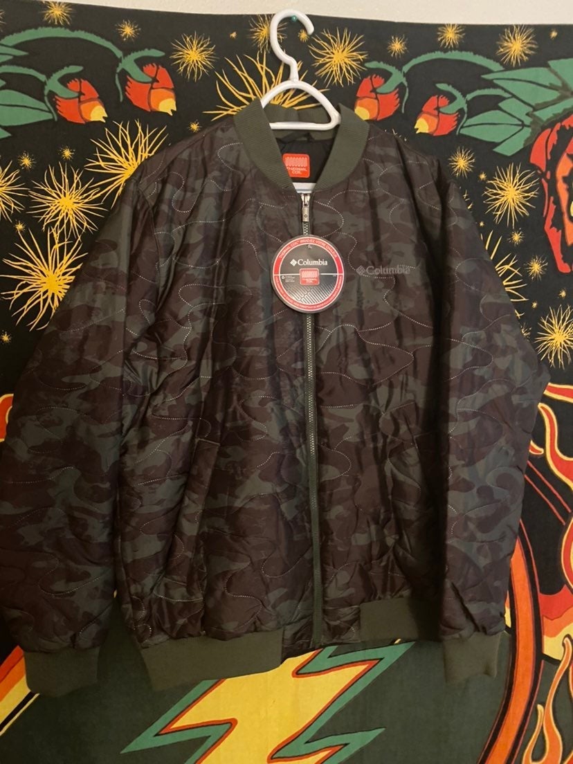New Columbia mens zip uo thermal coil ca