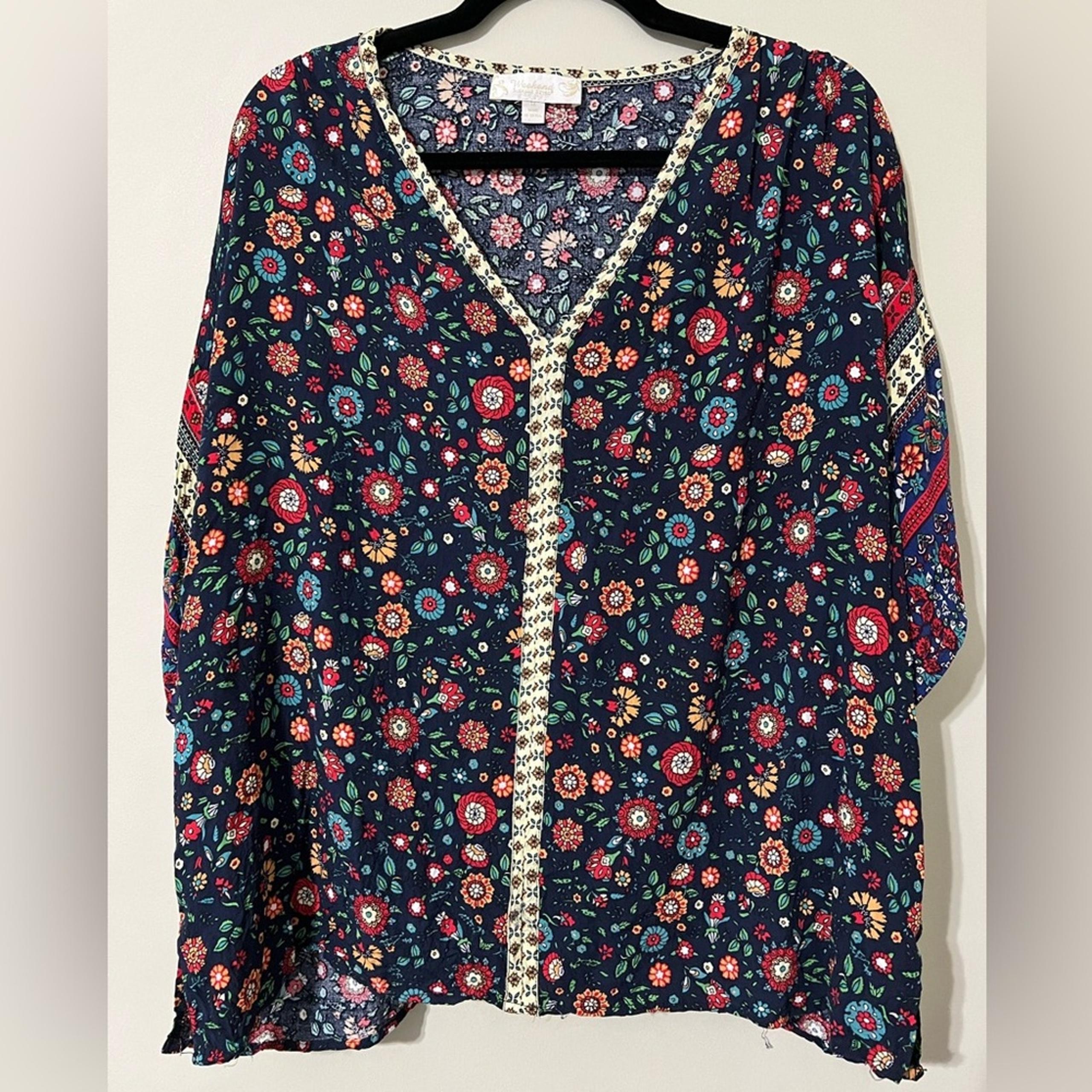 Weekend Suzanne Betro women’s size 1X pullover blouse v-neck floral short sleeve