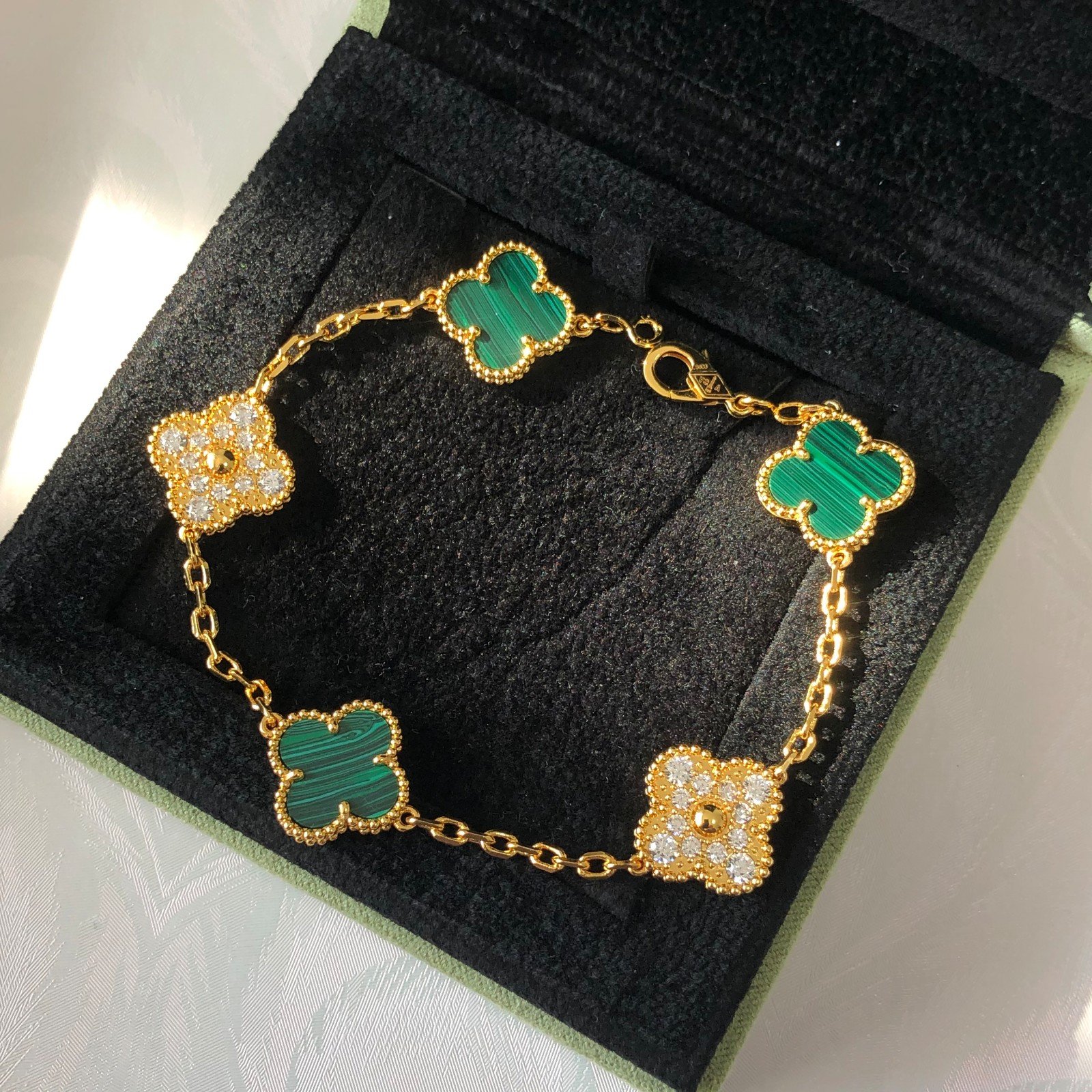 Yellow Gold Diamond 5 Motif Clover Bracelet