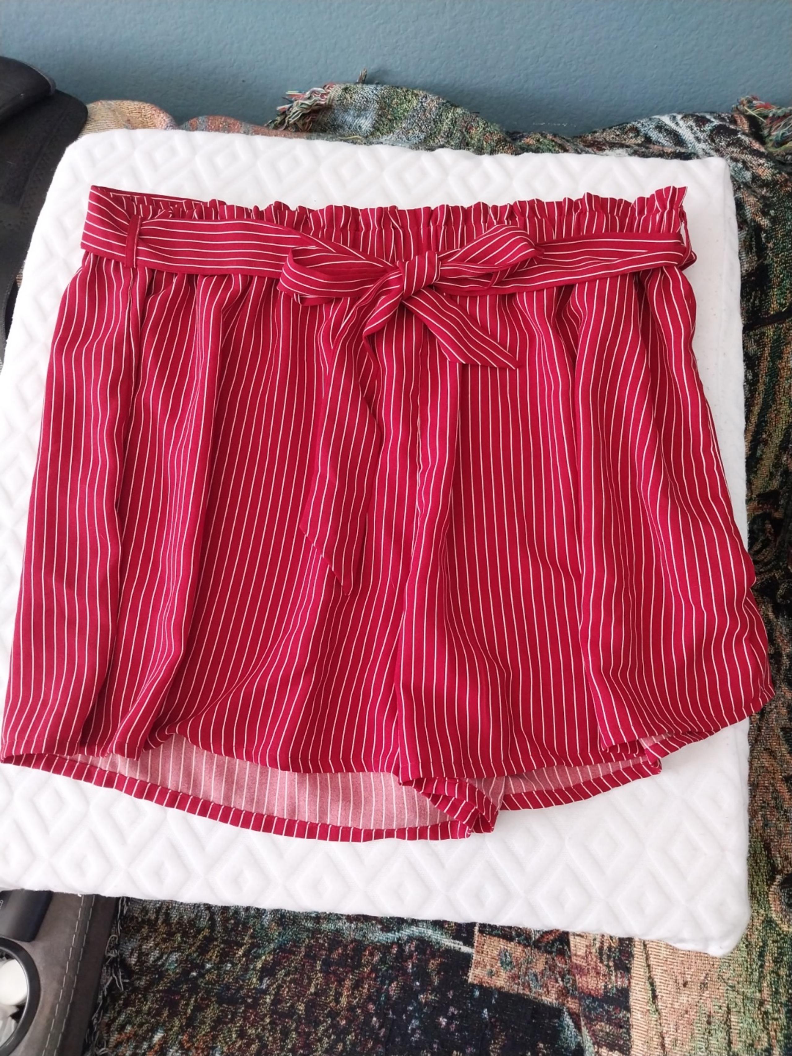 SHEIN Women's Striped red / White Front Tie Paperbag Shorts