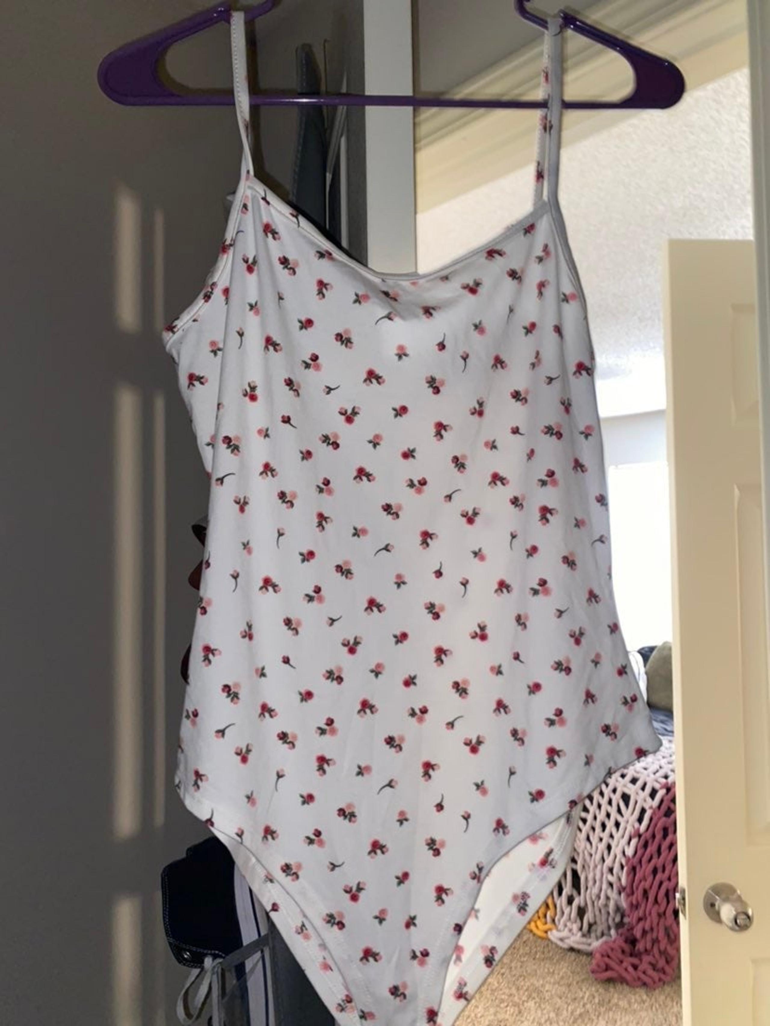 ZAFUL Rose Pattern Bodysuit