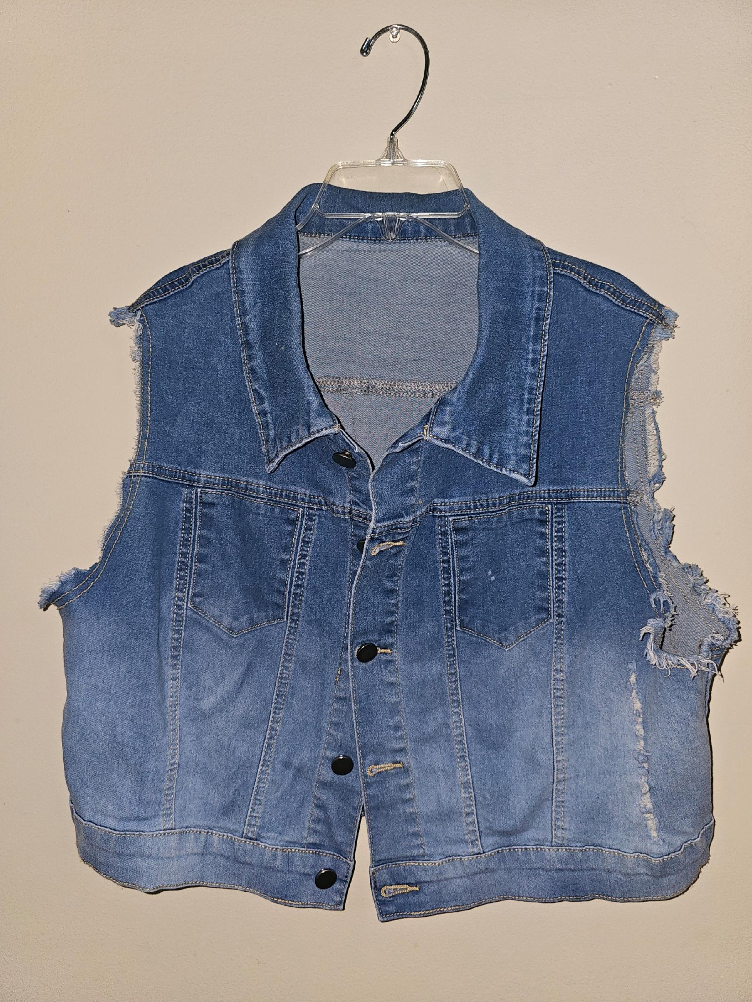 3X (fits like 1X) Blue Denim Distressed Button Front Sleeveless Vest.  Shein