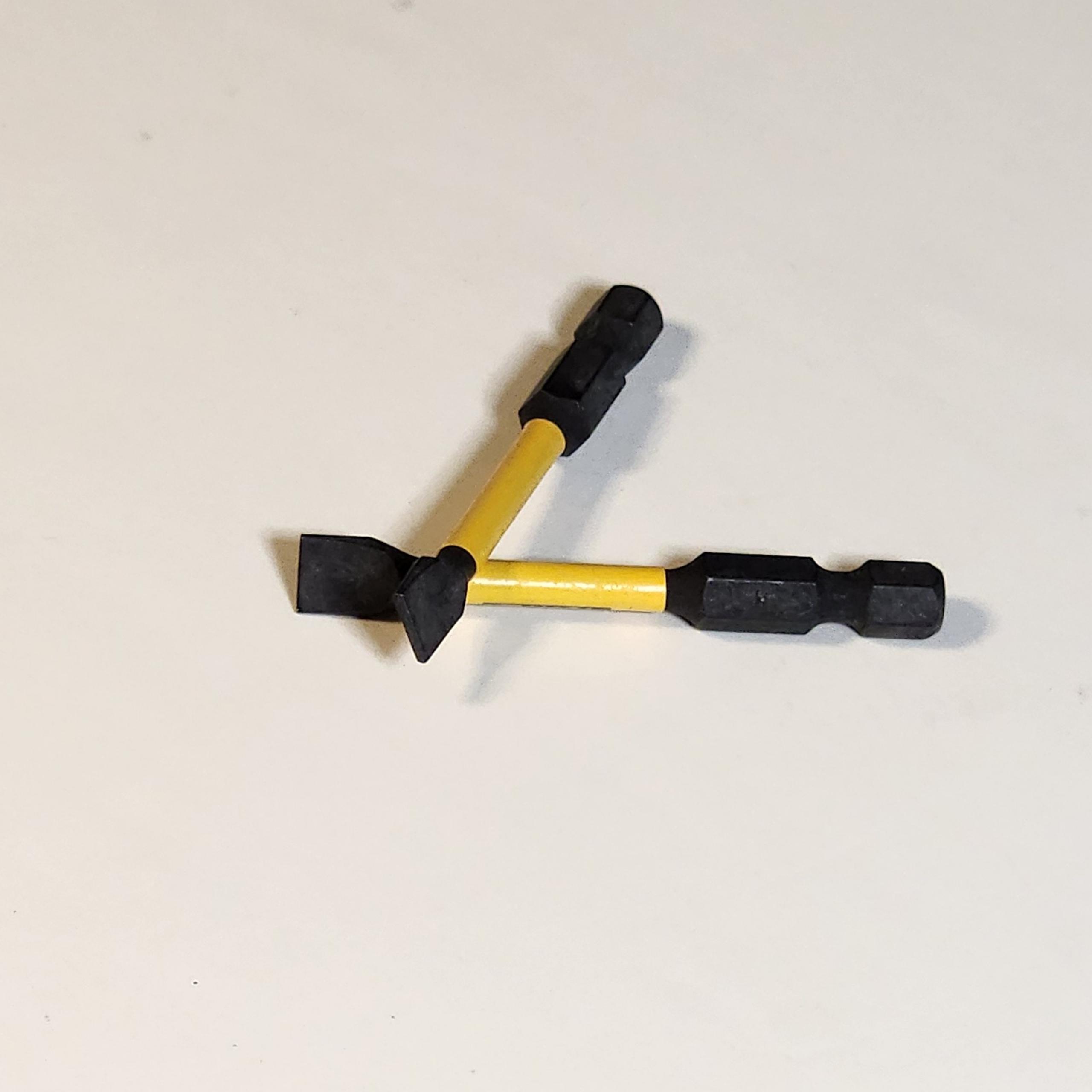 DeWalt Impact Ready Flathead Screwdriver Bit 1/4 in. 2pc.   NEW Slotted drive