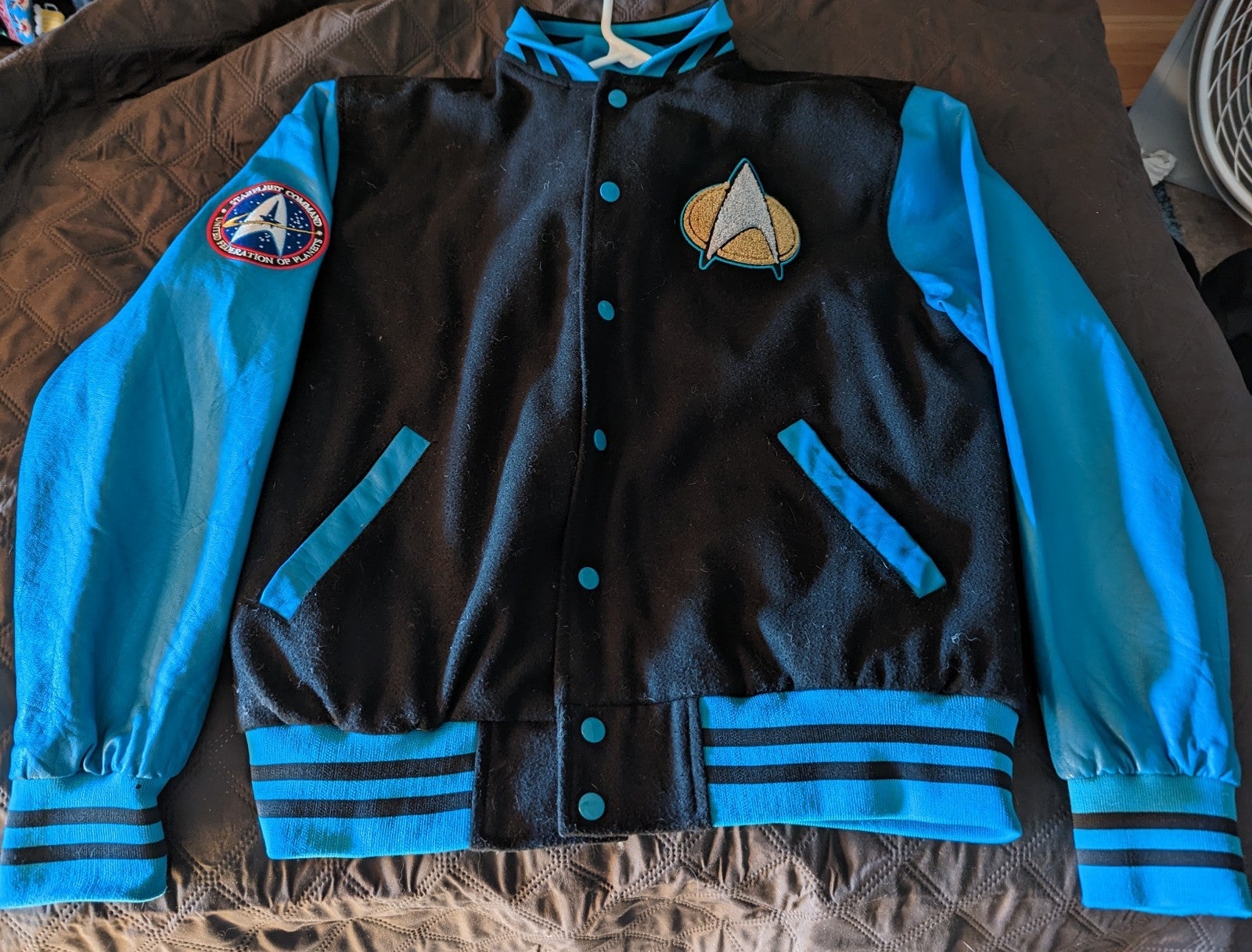 star trek varsity jacket, star fleet, science officer, adult small, neutral m/f