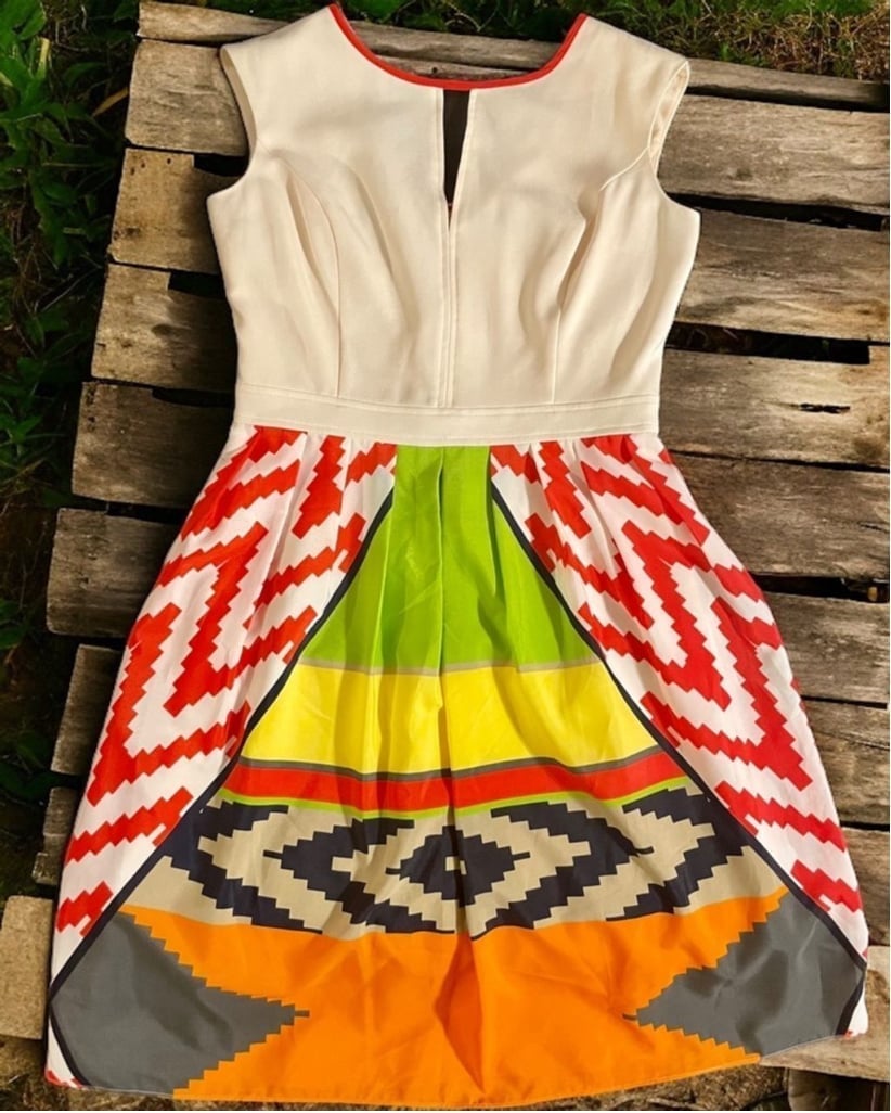 Ellen Tracy Size 2 White Red Multi Ethnic Aztec colorful print A-line Dress