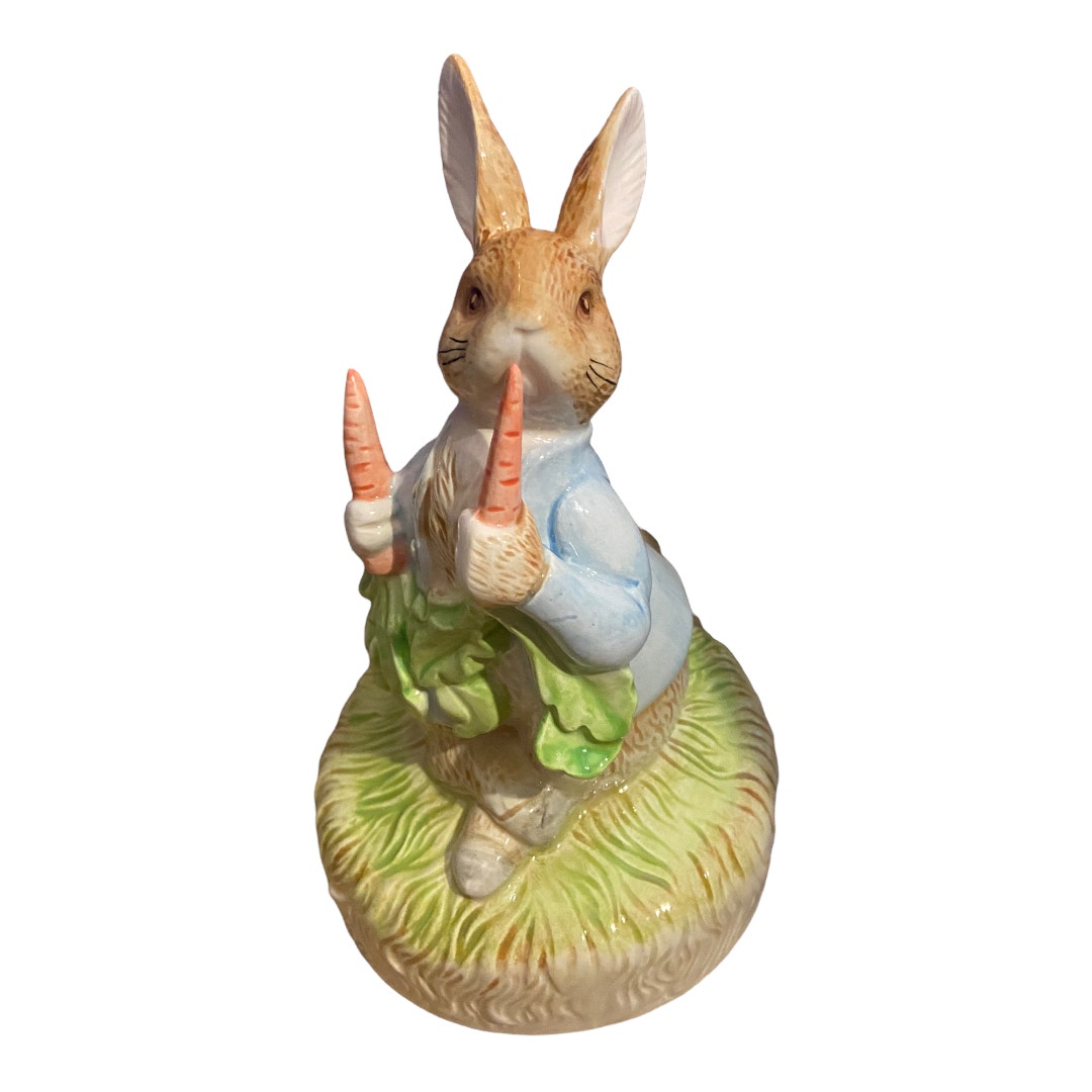 Vintage Schmid Peter Rabbit Figurine Music Box It's a Small World 1993 Carrots
