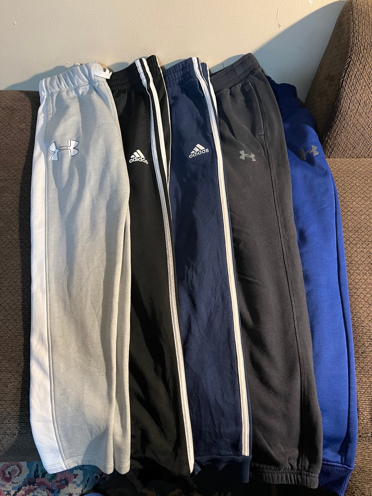 BOYS SWETPANTS BUNDLE SIZE MEDIUM FOR BOYS