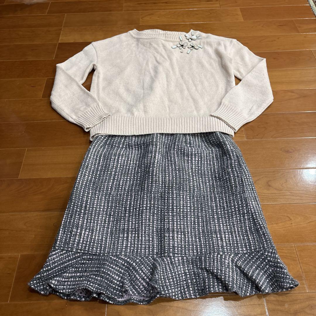 80% off Rene Beaded Bag, Ribbon Knit Tweed Skirt