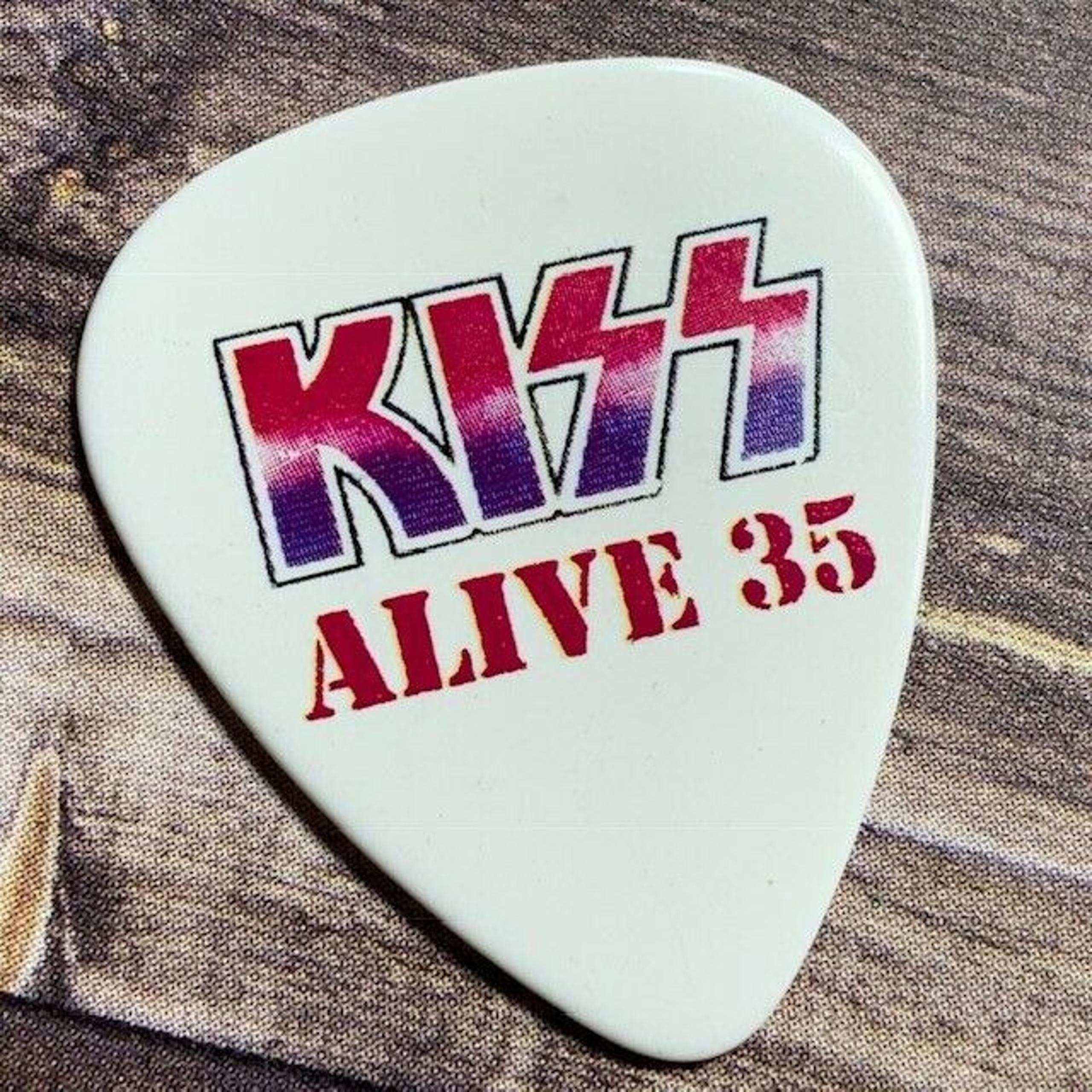 Kiss army guitar tuning pick heavy metal