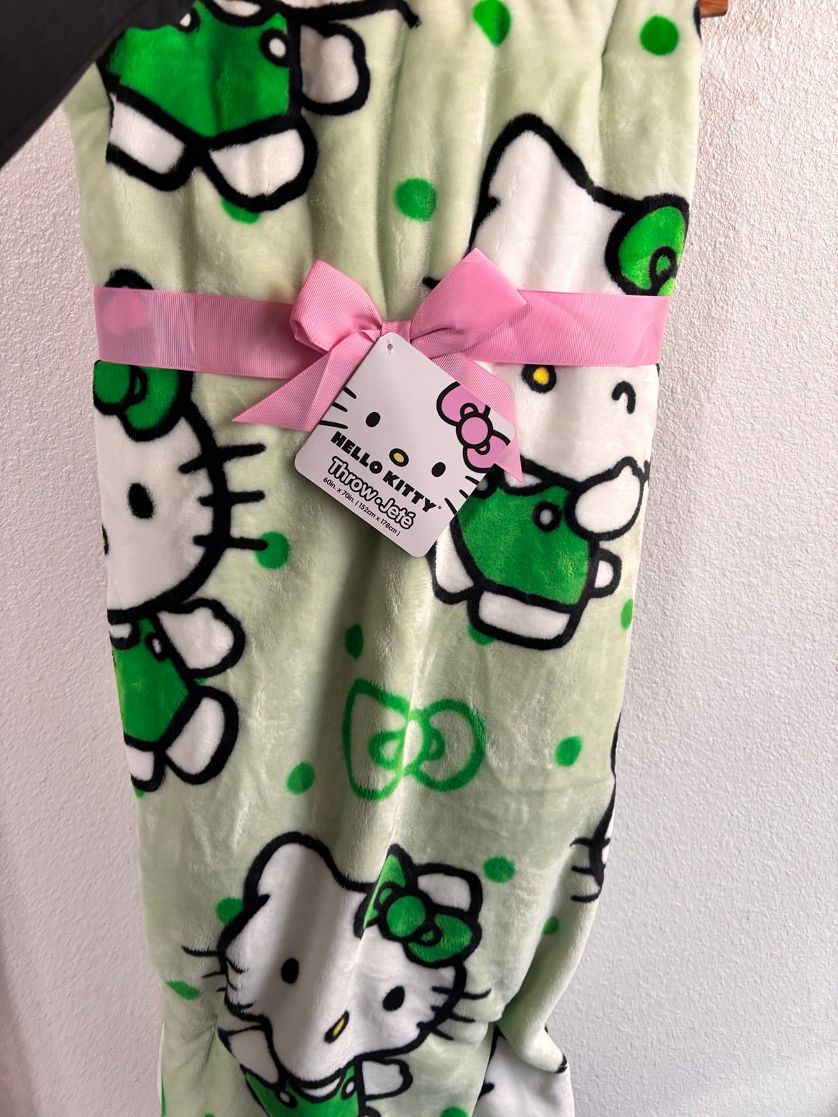 Hello Kitty Throw