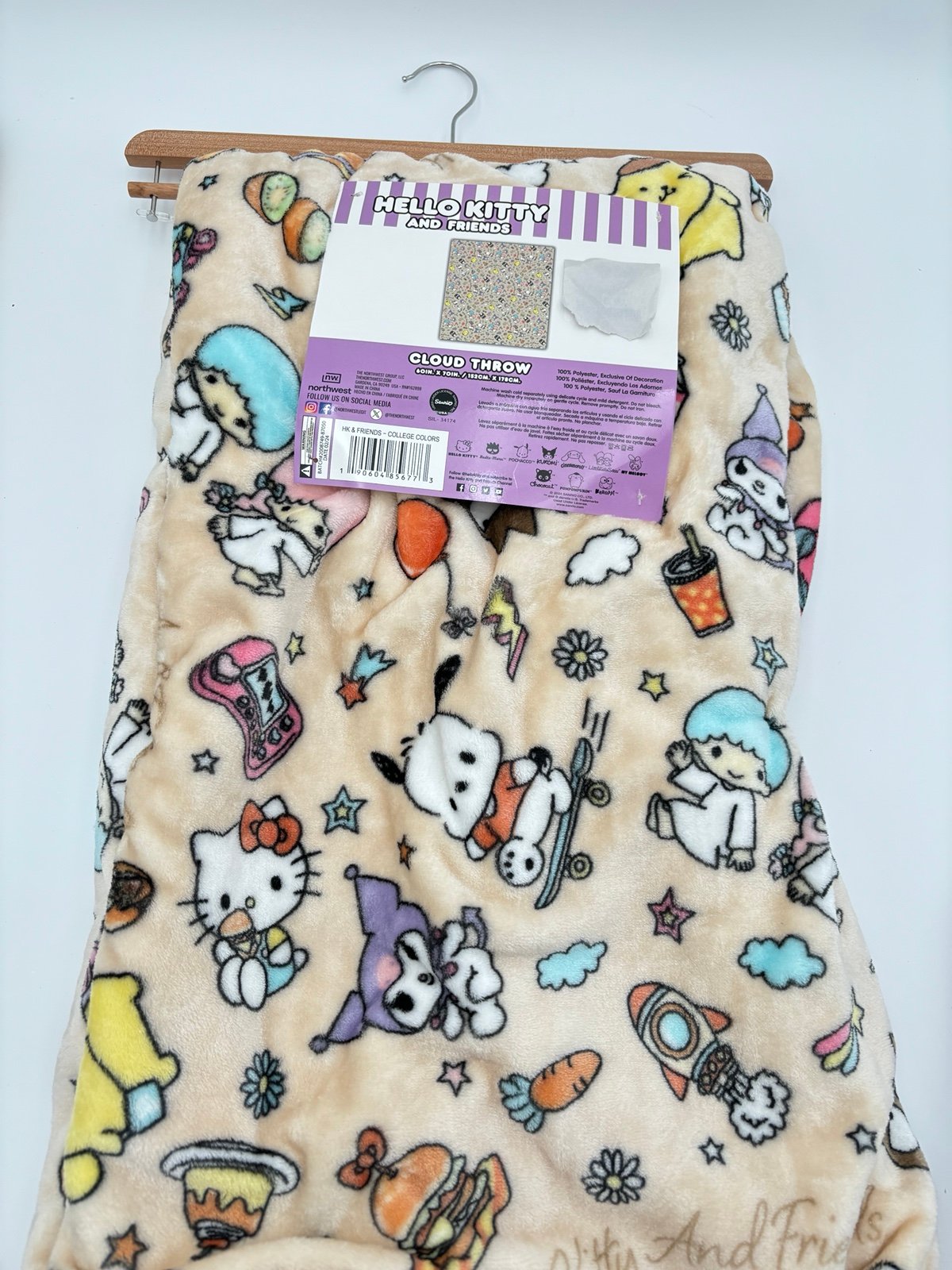Sanrio Hello Kitty and Friends Everything Cloud Blanket Throw