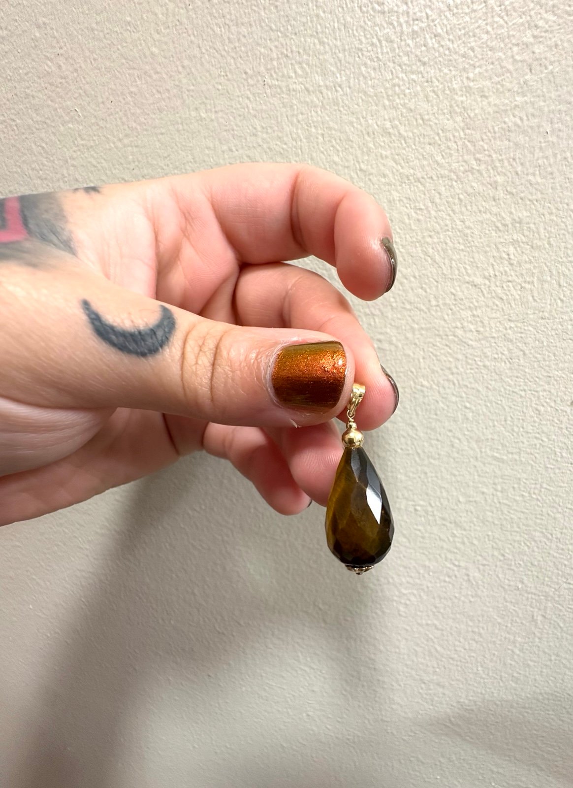Solid 14k gold tigers eye pendant