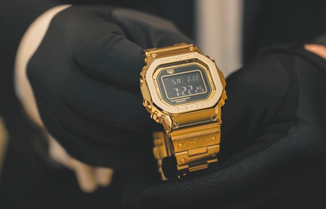 Genuine Casio® G-Shock GD-9 44mm Blutooth 20BAR Watch in Full Metallic Gold *NWT