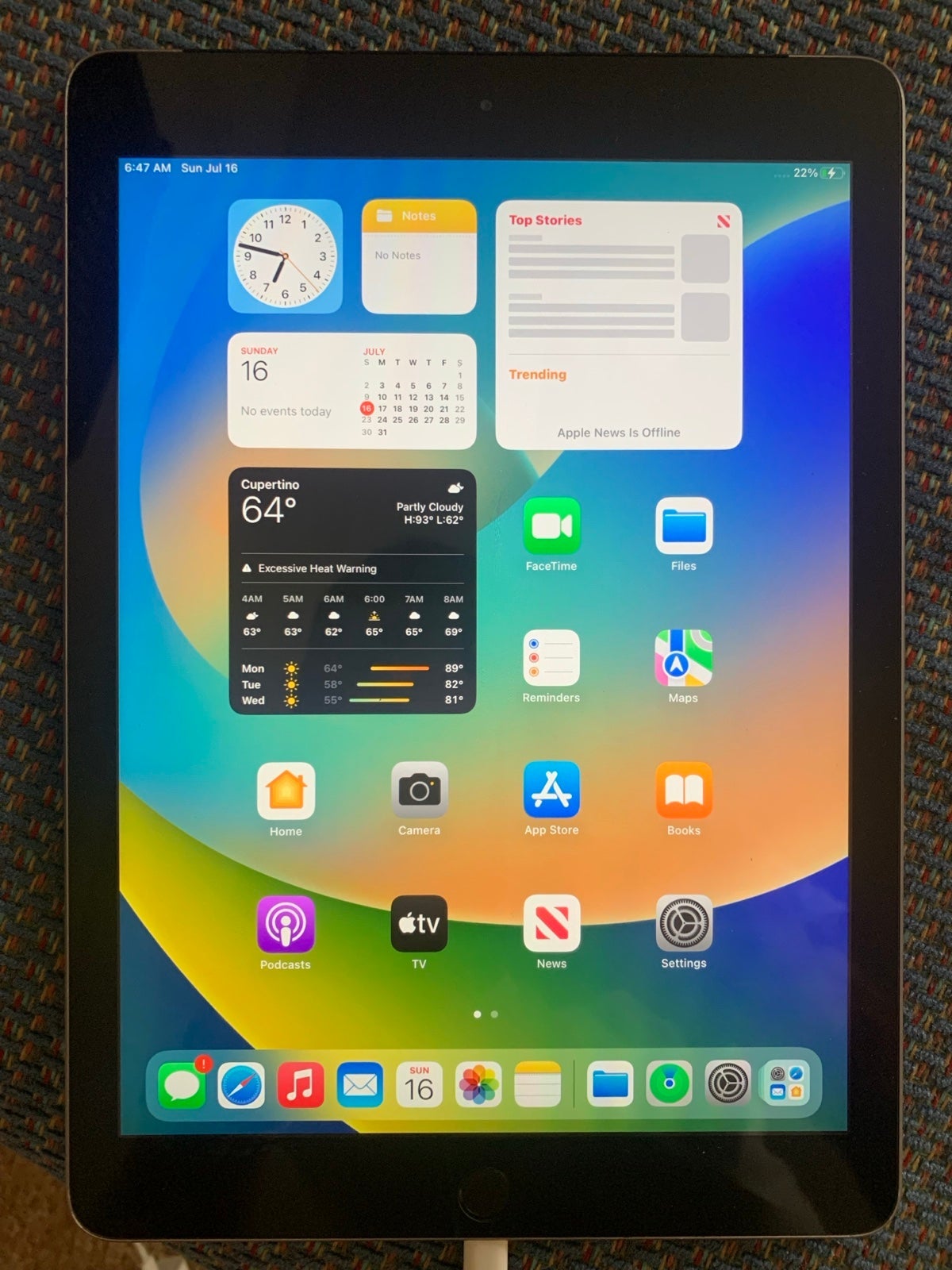iPad (6th Gen) 32GB, Wifi + Cellular , Silver