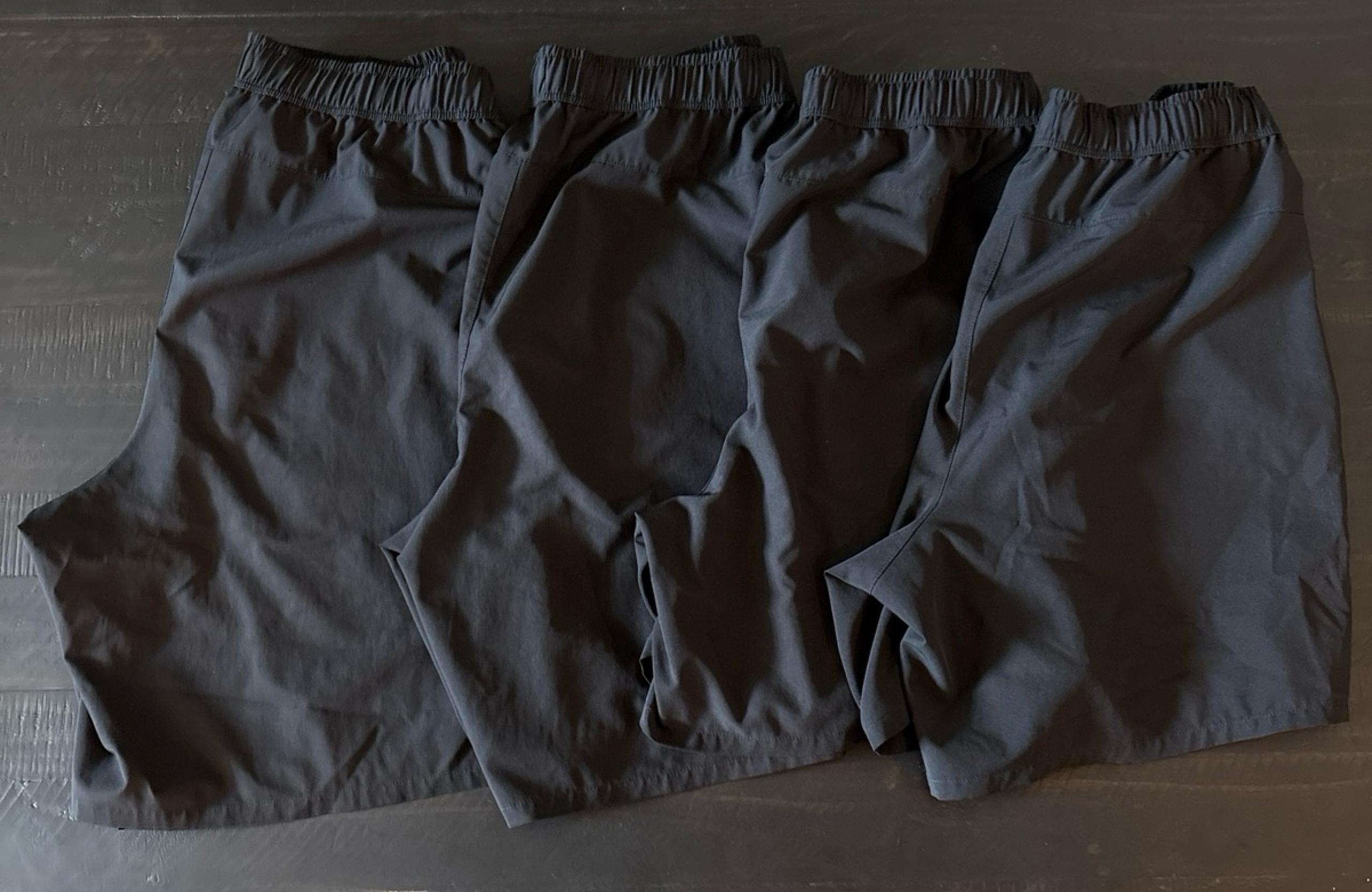 Men’s DSG RSQ Old Navy black shorts bundle of 6 size small