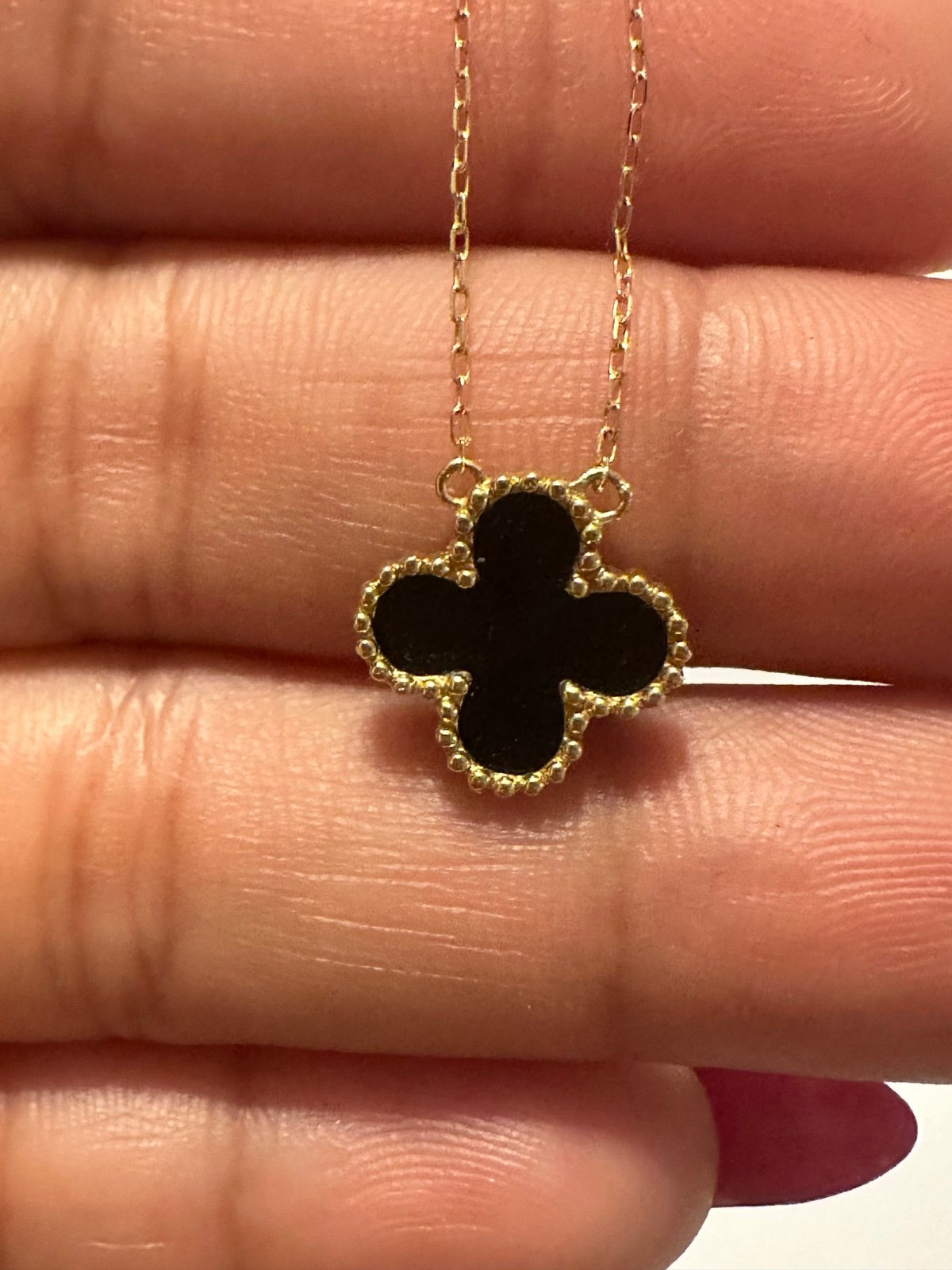 18k clover Necklace