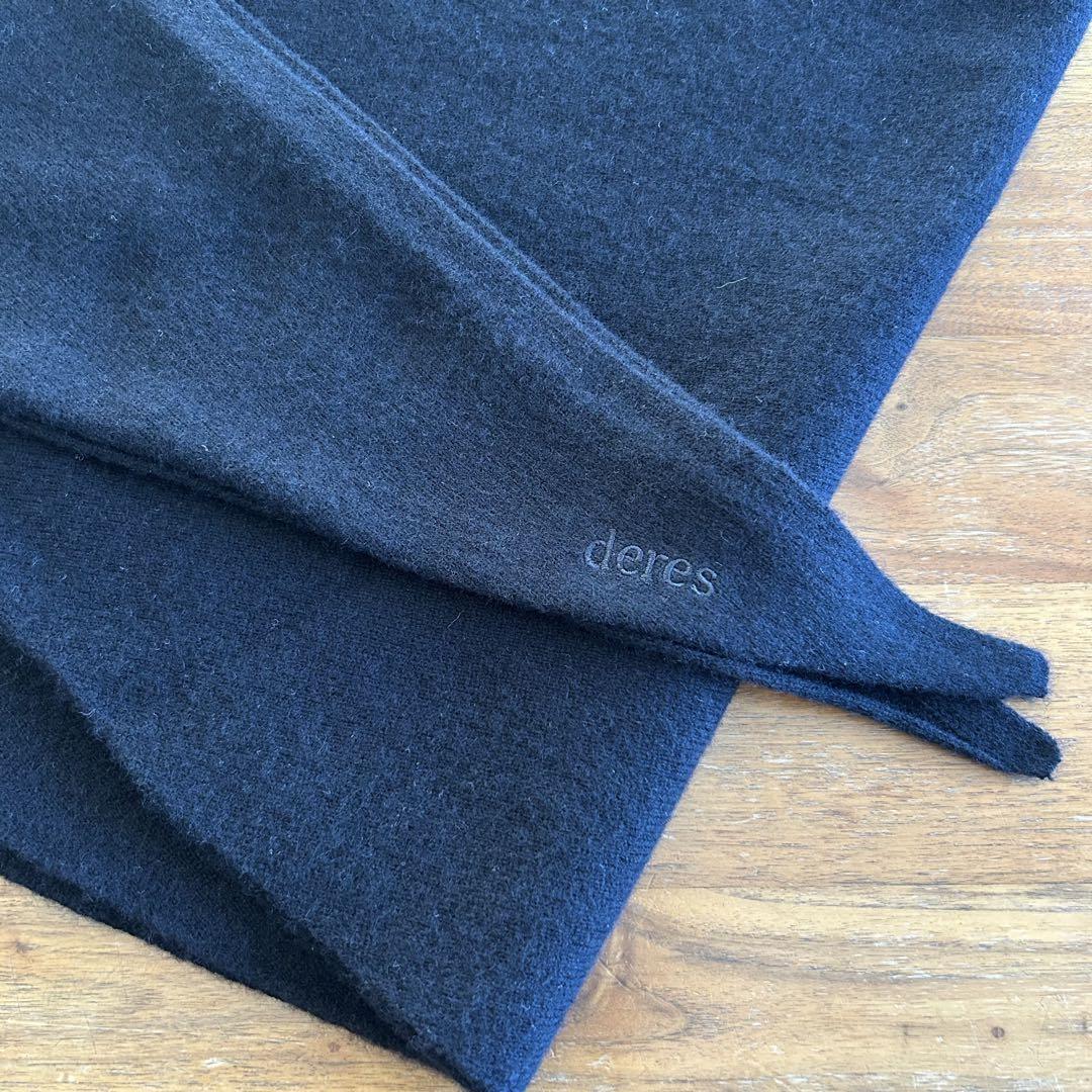 deres DeRes Dorothy Triangle Scarf Black