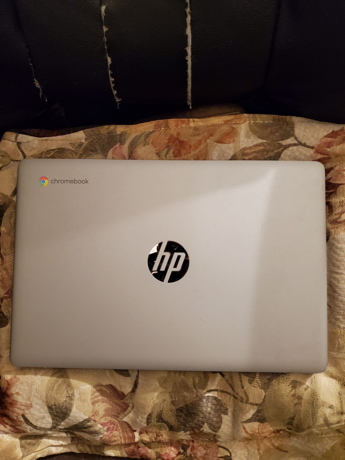 HP chromebook silver 64Gb
