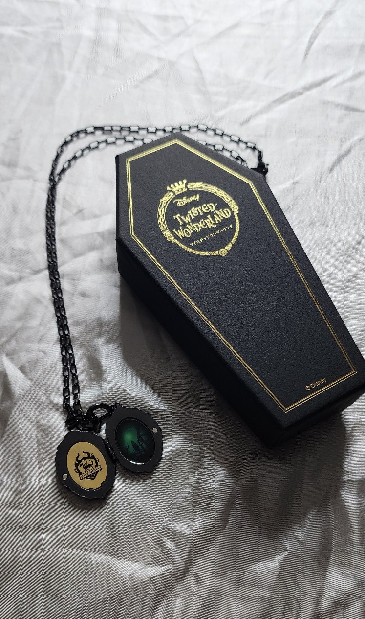 Disney Twisted Wonderland Diasomnia dorm Qpot pendant locket necklace