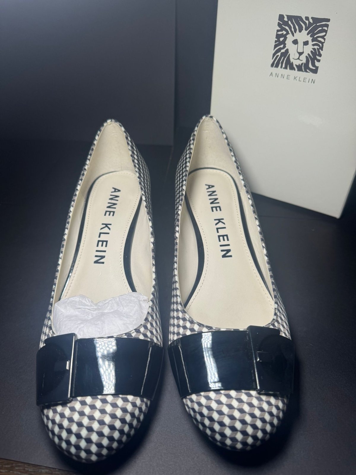 ANNE KLEIN