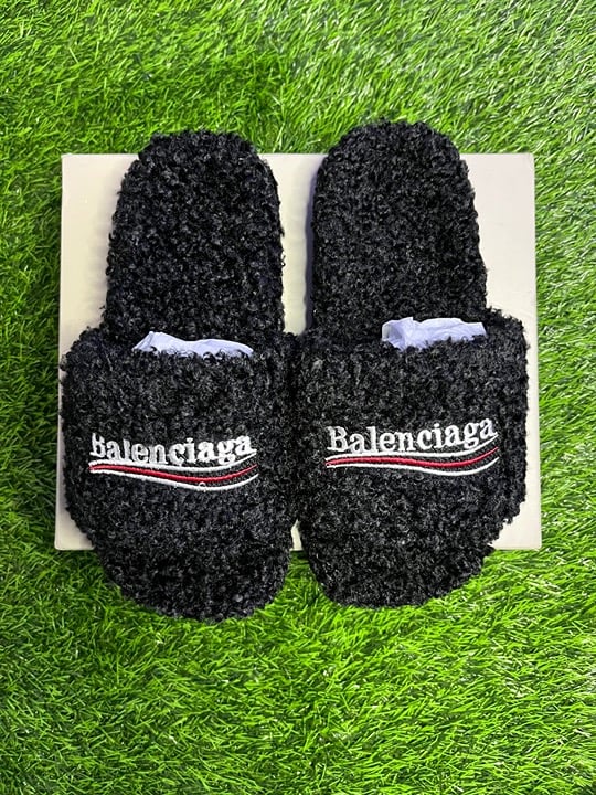 Balenciaga Fur Slides Black Size 8 (41)