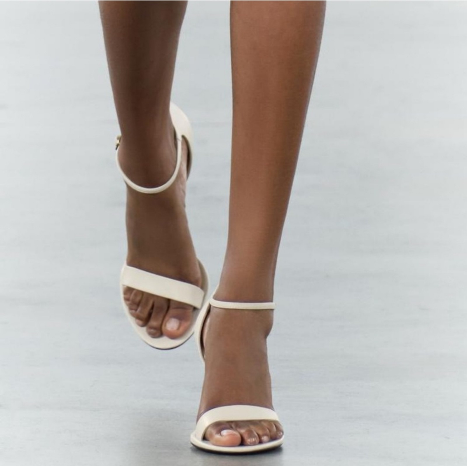 HIGH-HEEL SANDALS WITH ANKLE STRAP SIZE 9