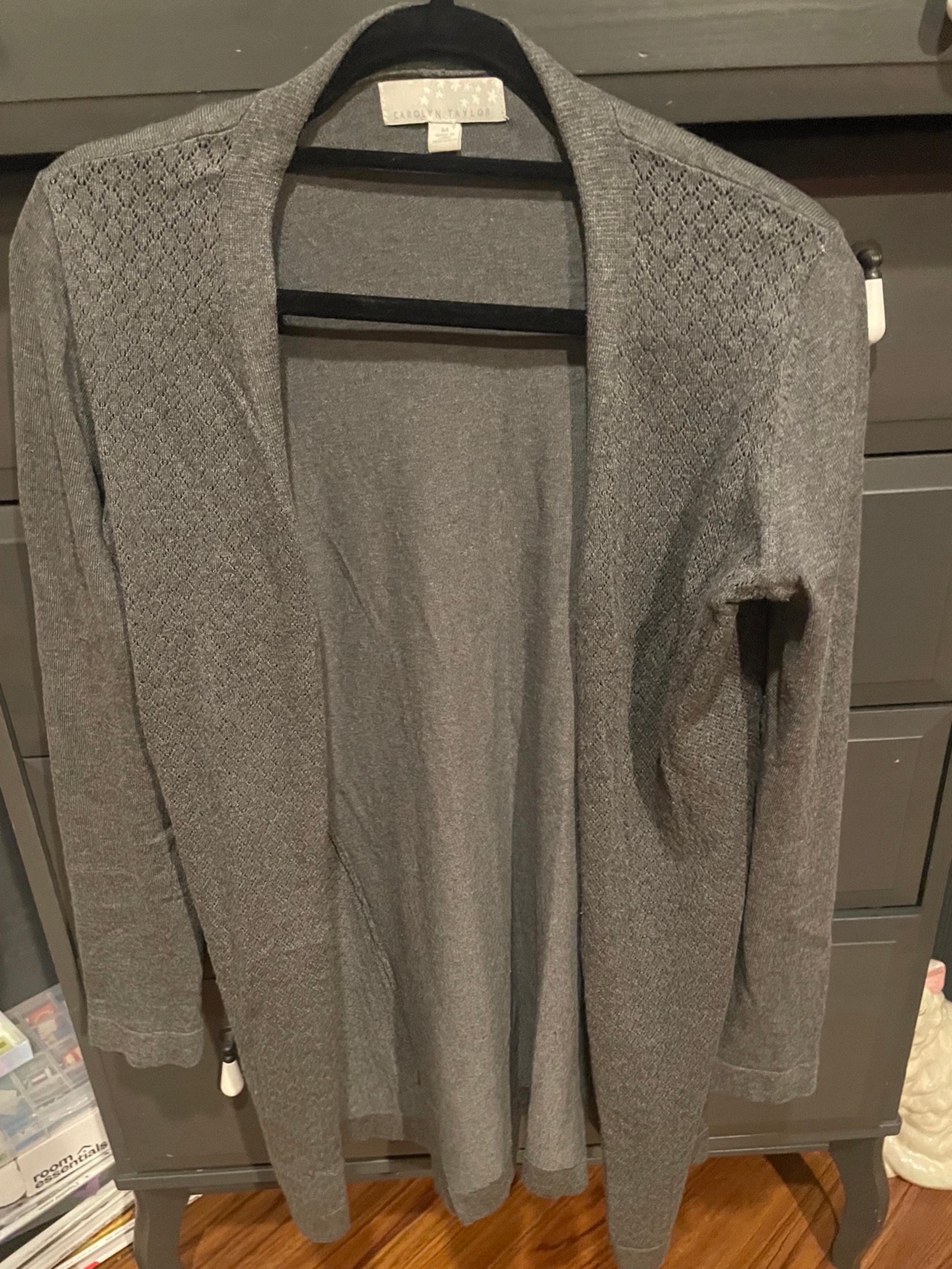 Carolyn Taylor dark gray sweater medium