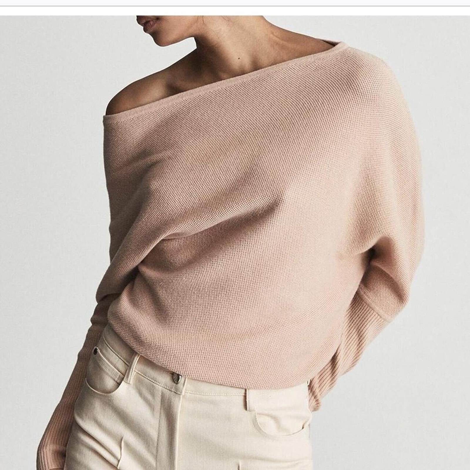 Reiss Laylah - Asymmetric Top Cream, Draped Cold Shoulder Ribbed Long Cuff M