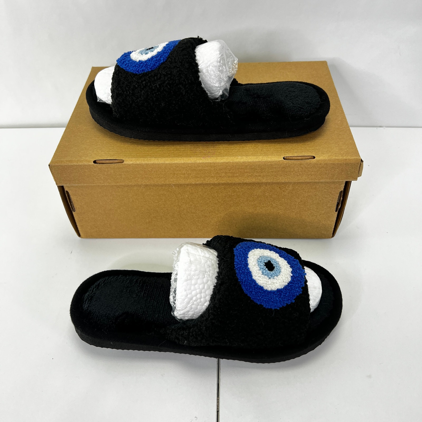 Evil Eye Sherpa Slippers Women's Size 8/9 Black/Blue