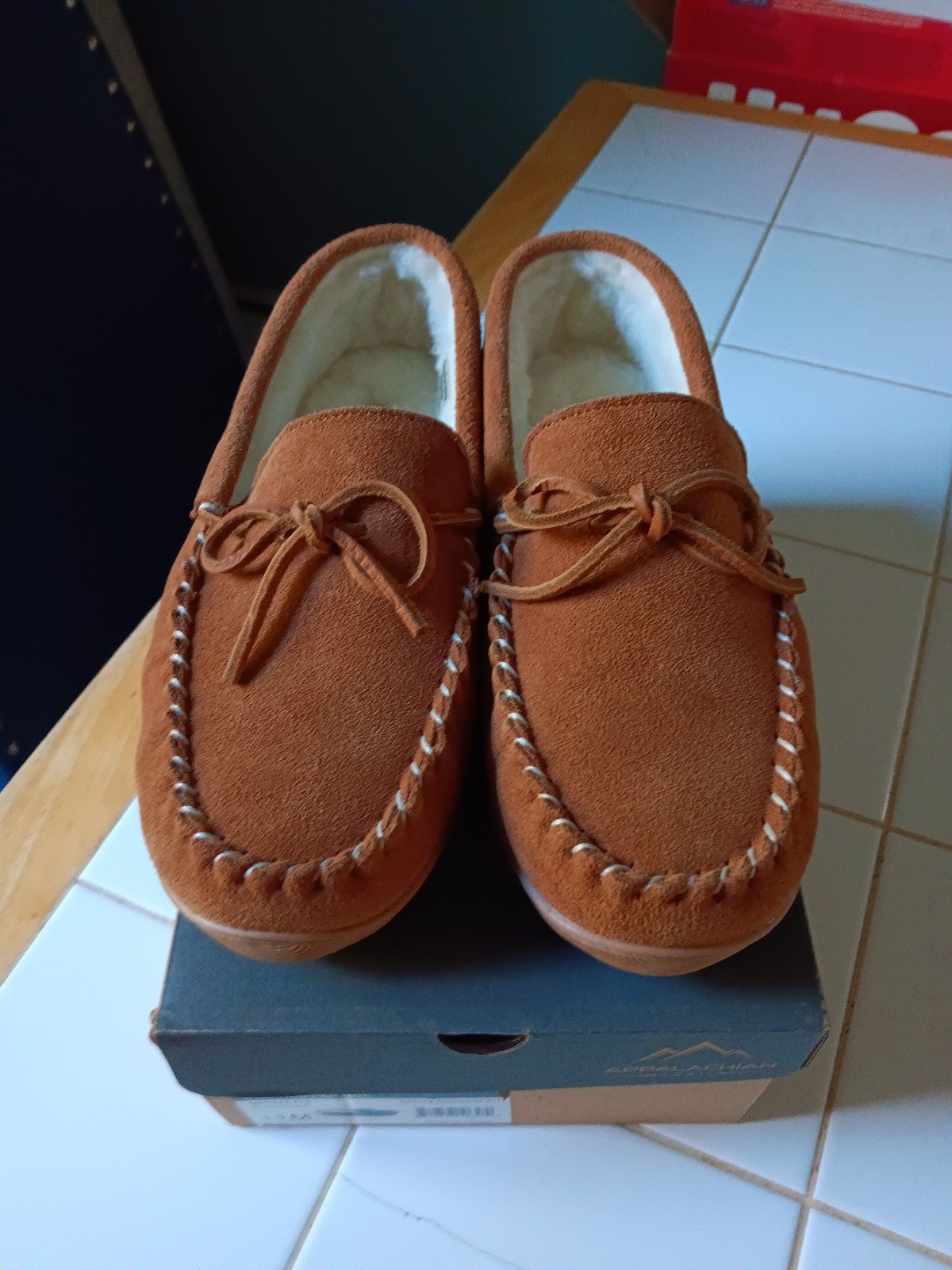 New Appalachian Trail Womens Trapper Moccasin Slipper Shoes Size 11m Cognac