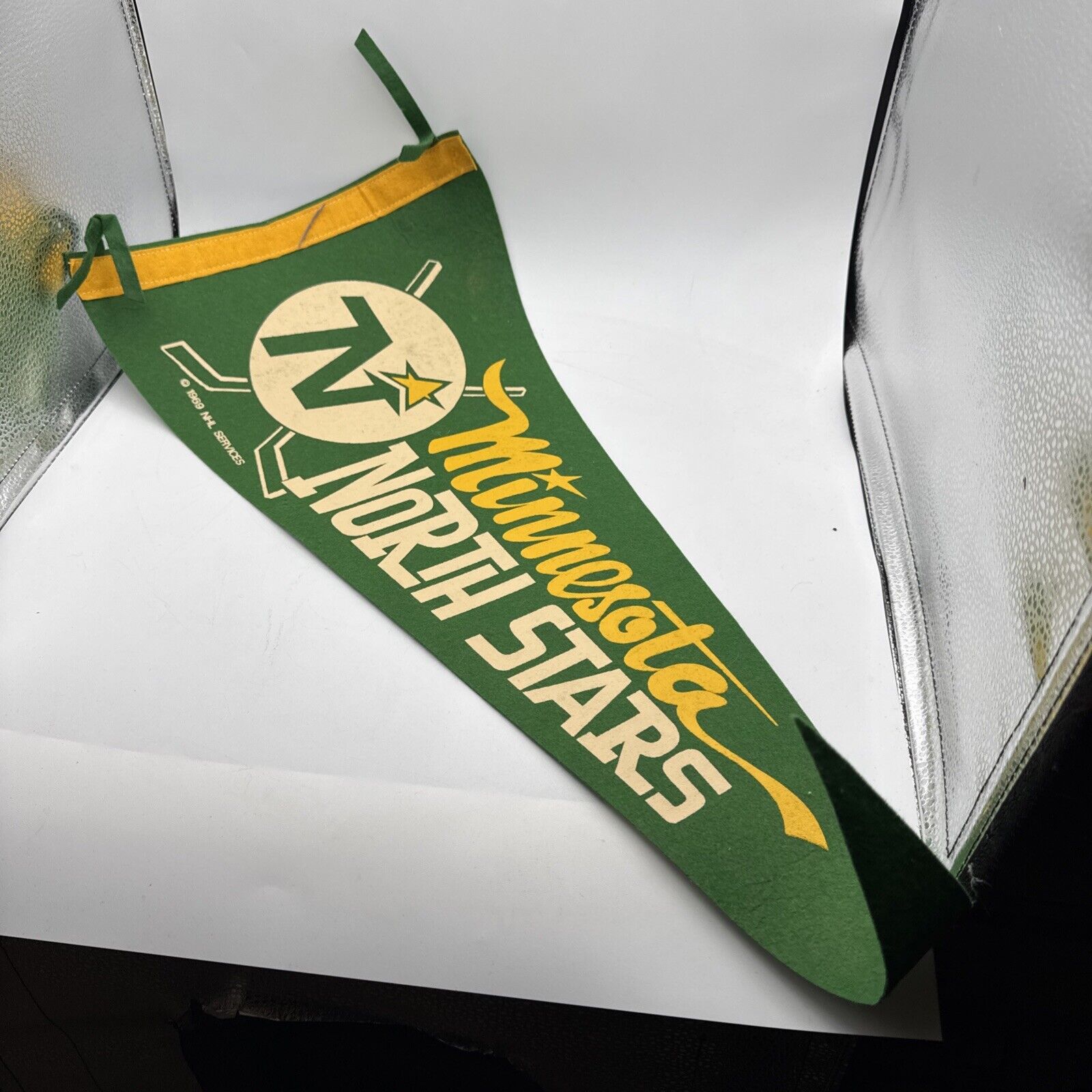1969 MINNESOTA NORTH STARS HOCKEY PENNANT NICE RARE NM