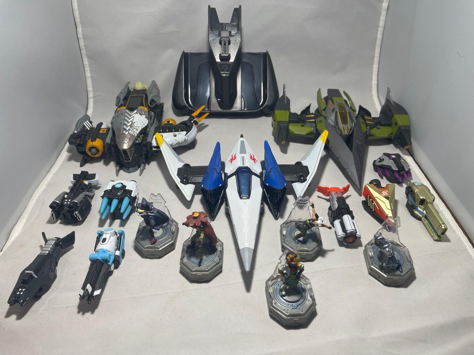 Starlink: Battle for Atlas lot of vehicles/characters/weapons Nintendo
