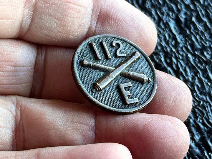 WW1 US Army 112th Field Artillery Battery Company E Enlisted Collar Disk Canons