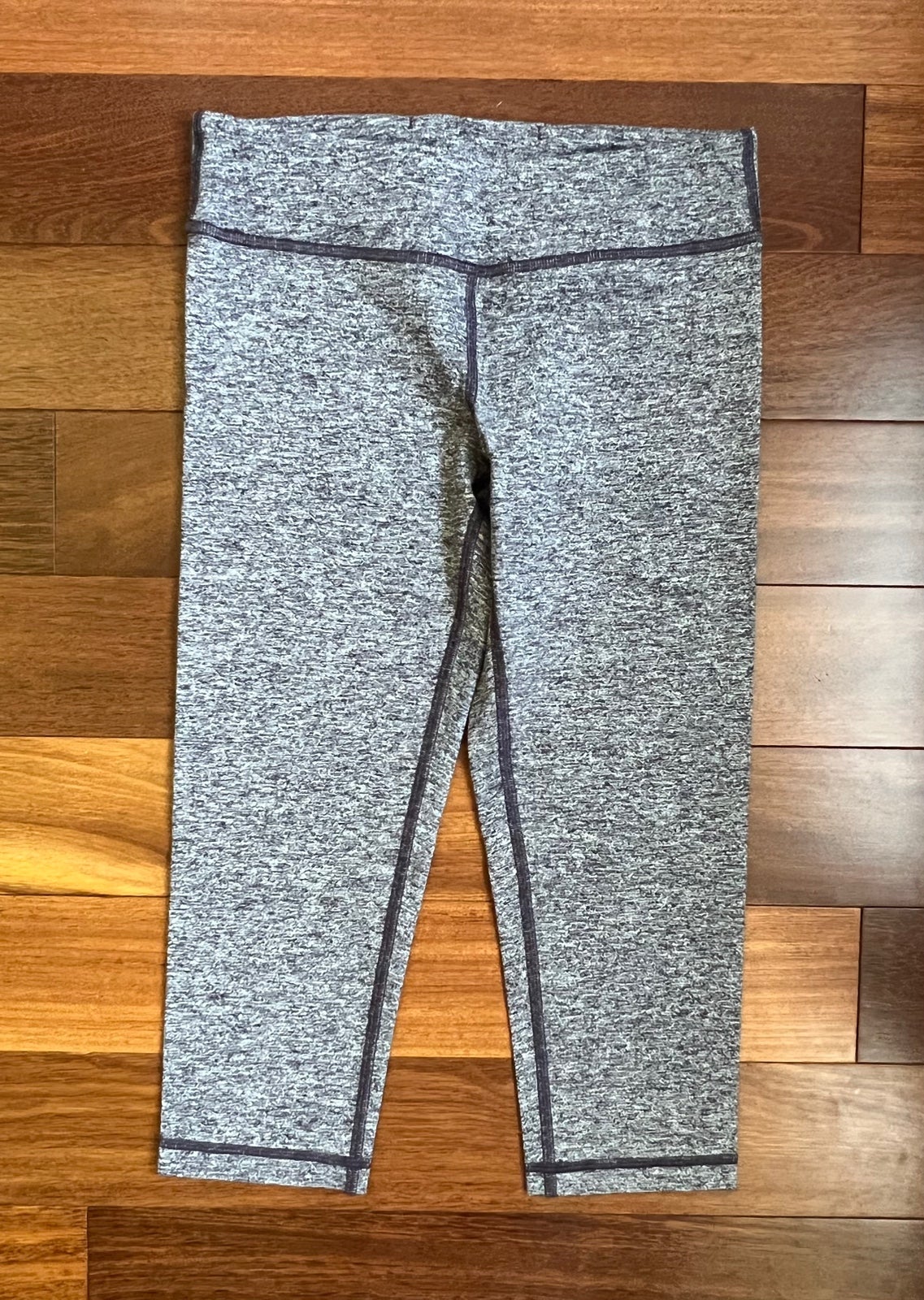 Ivivva by Lululemon Crops
