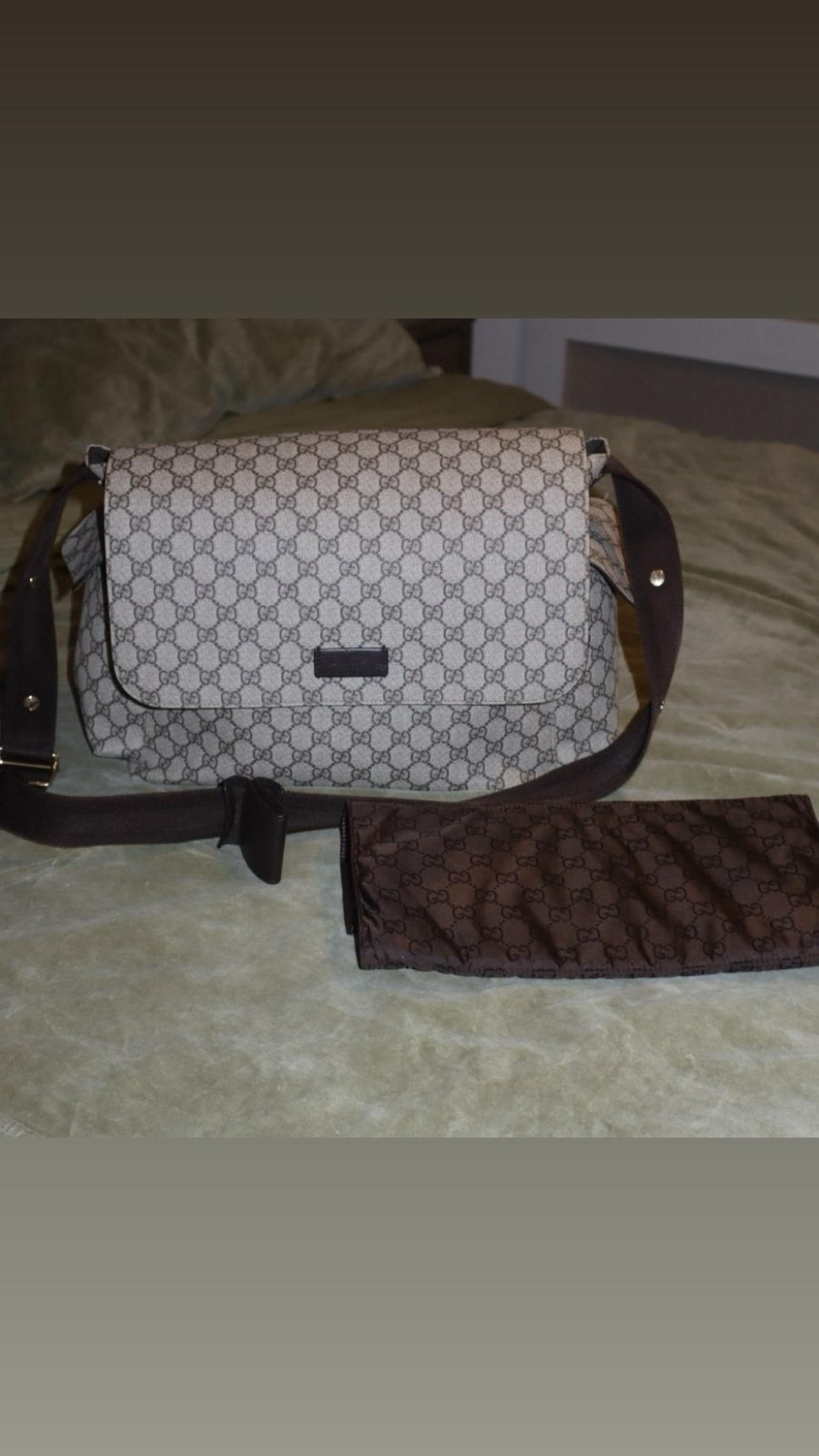 Gucci GG supreme medium diaper bag