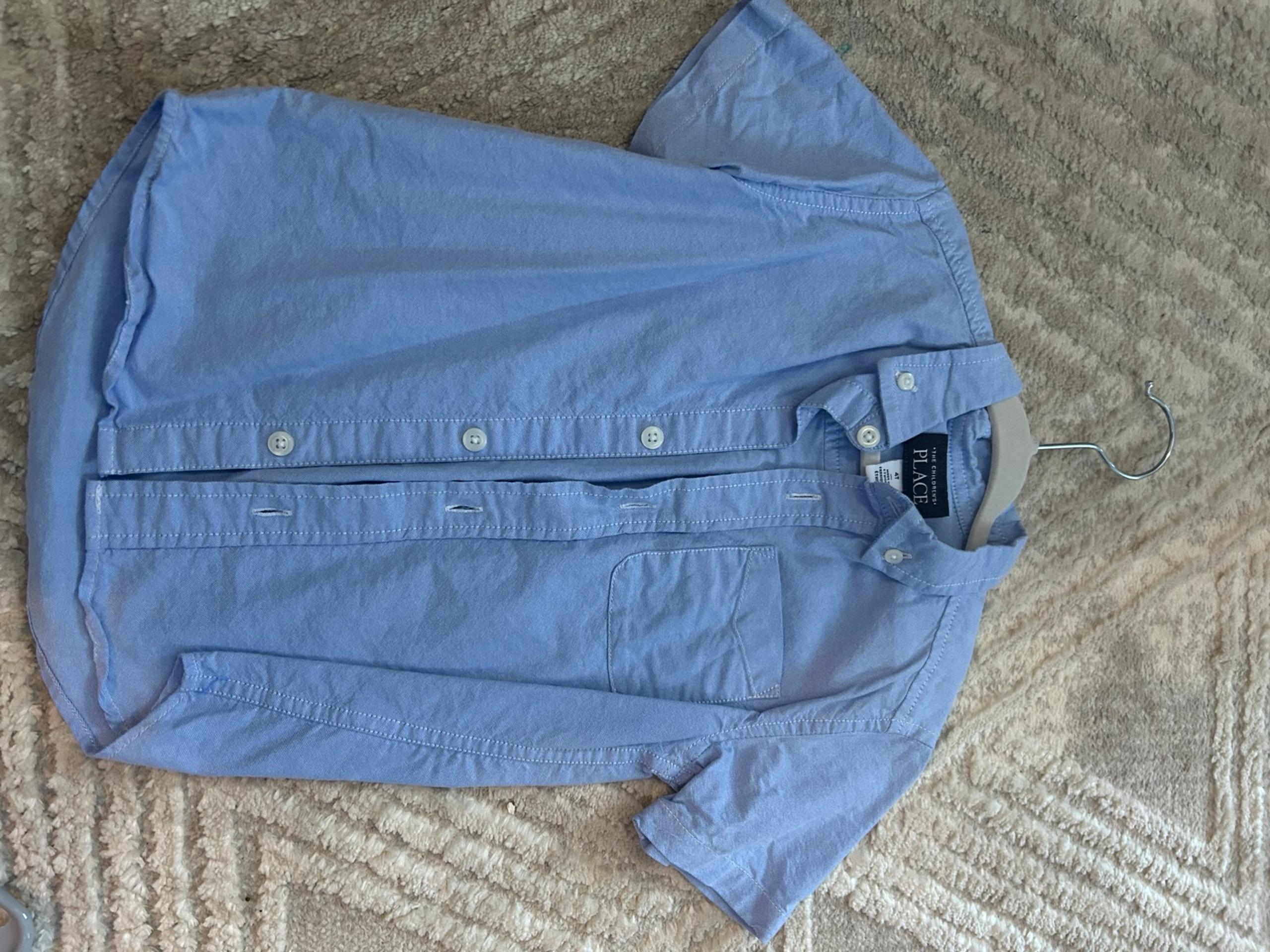 Short sleeve button down