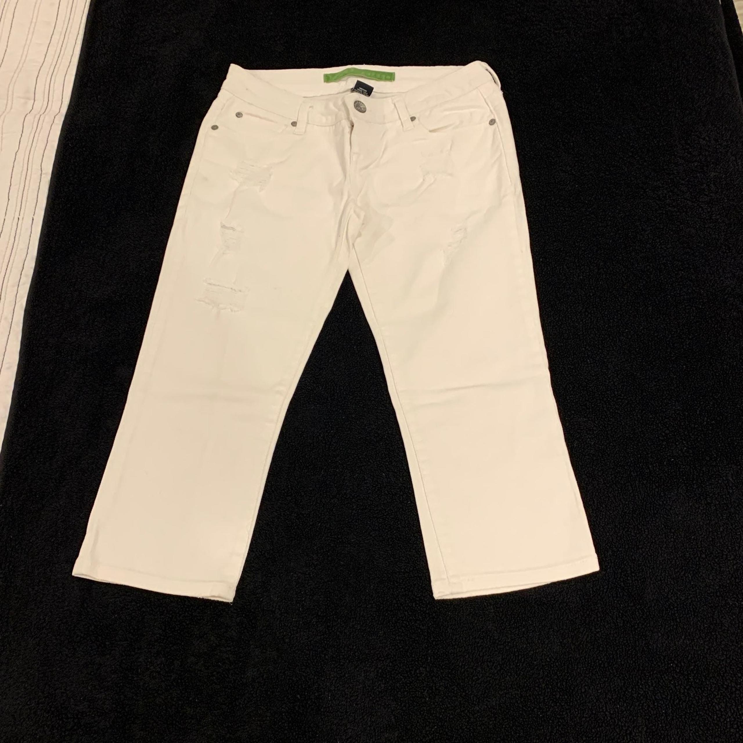 NWOT Refuge White Jeans 27 (S) 3/4