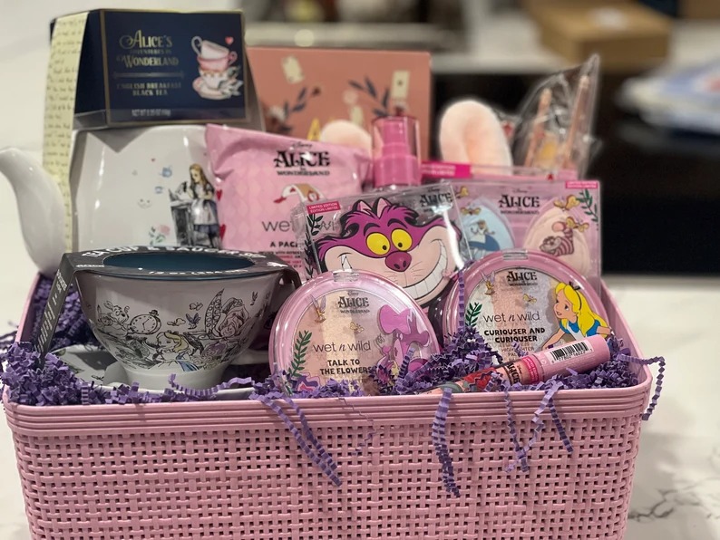 Alice in Wonderland Beauty Tea Time