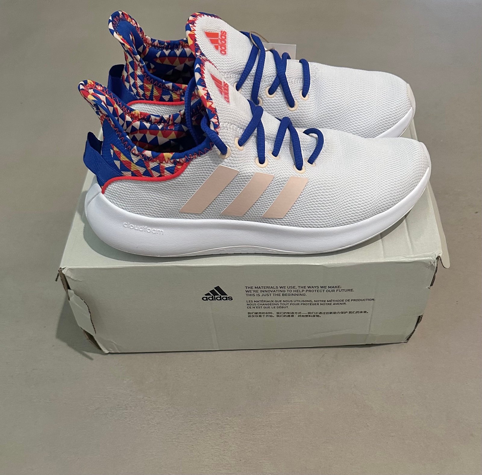 Adidas Women’s Cloudfoam Shoes Sneakers Size 7 White with accents