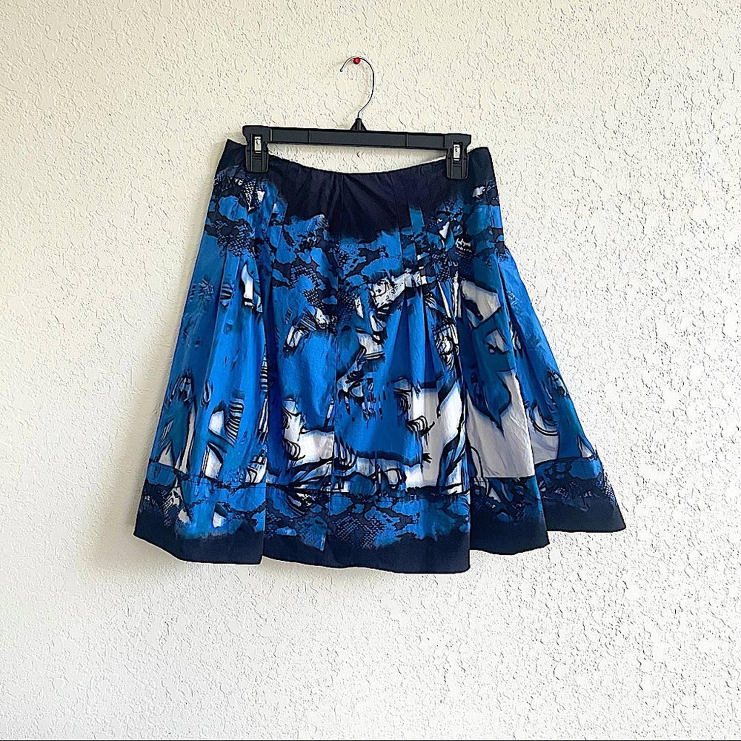 T TAHARI Women’s White Blue Black Graphic Printed Pleated Flare Skirt Size 8
