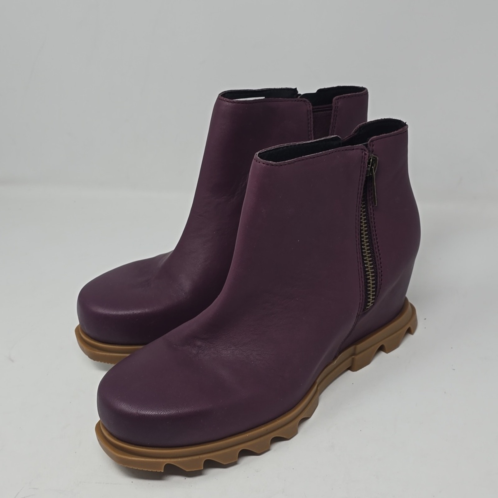 Sorel Joan of Artic III Wedge Heel Boot Red Leather Ice Wine Gum Women Size 10.5