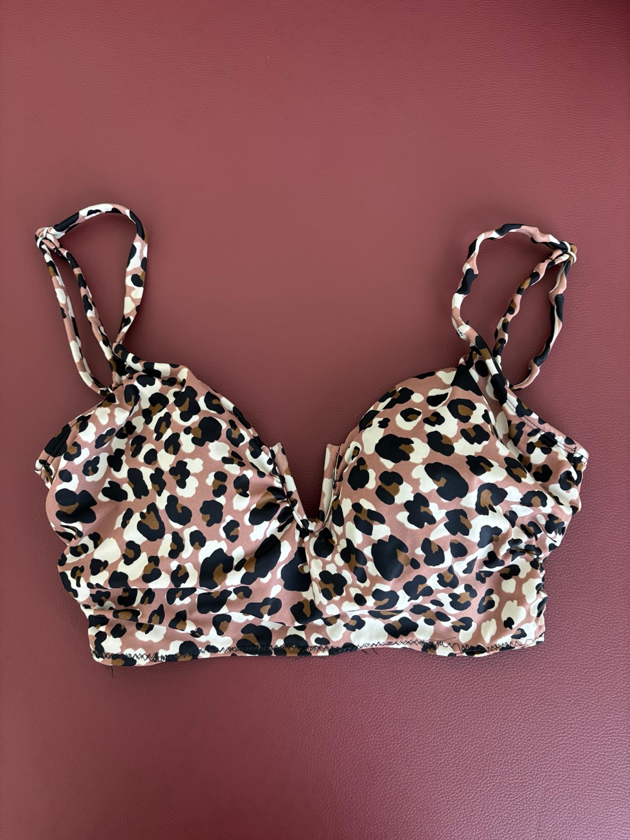 Women’s Small Time and Tru Leopard Bikini Top