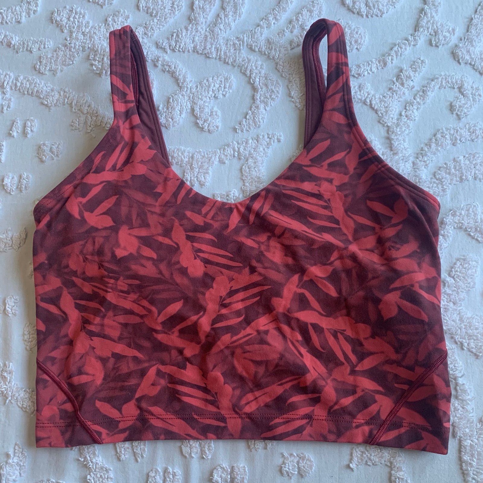 Women’s 6 LULULEMON Align Cropped Tank Spray Leaf Fireside Red Multi