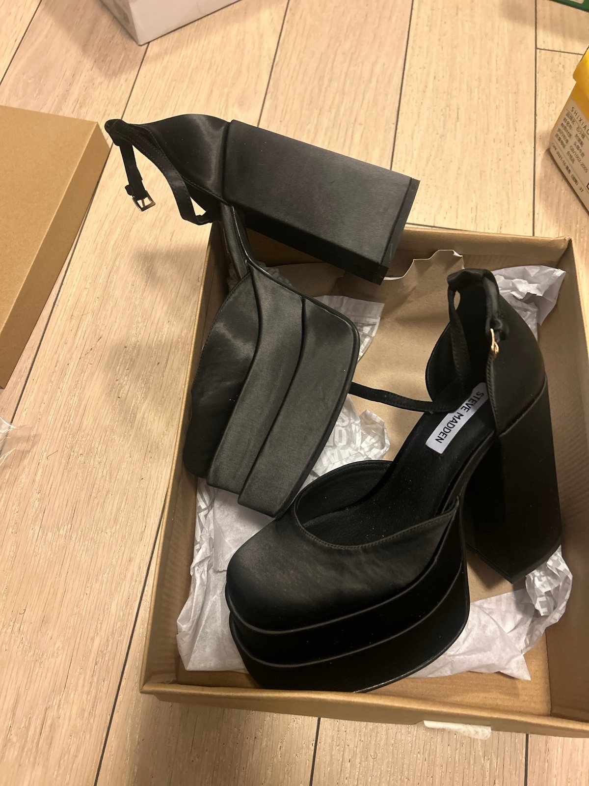 Steve Madden heels