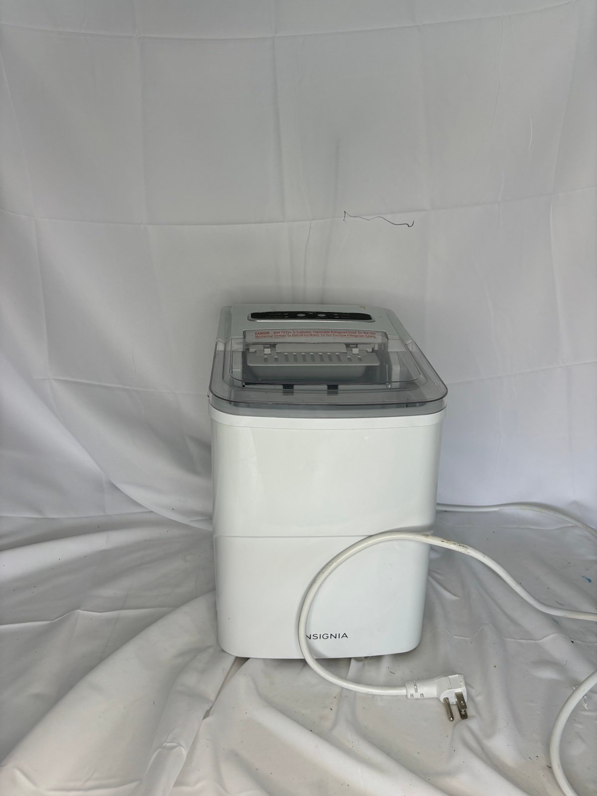 Insignia Ice Maker W1