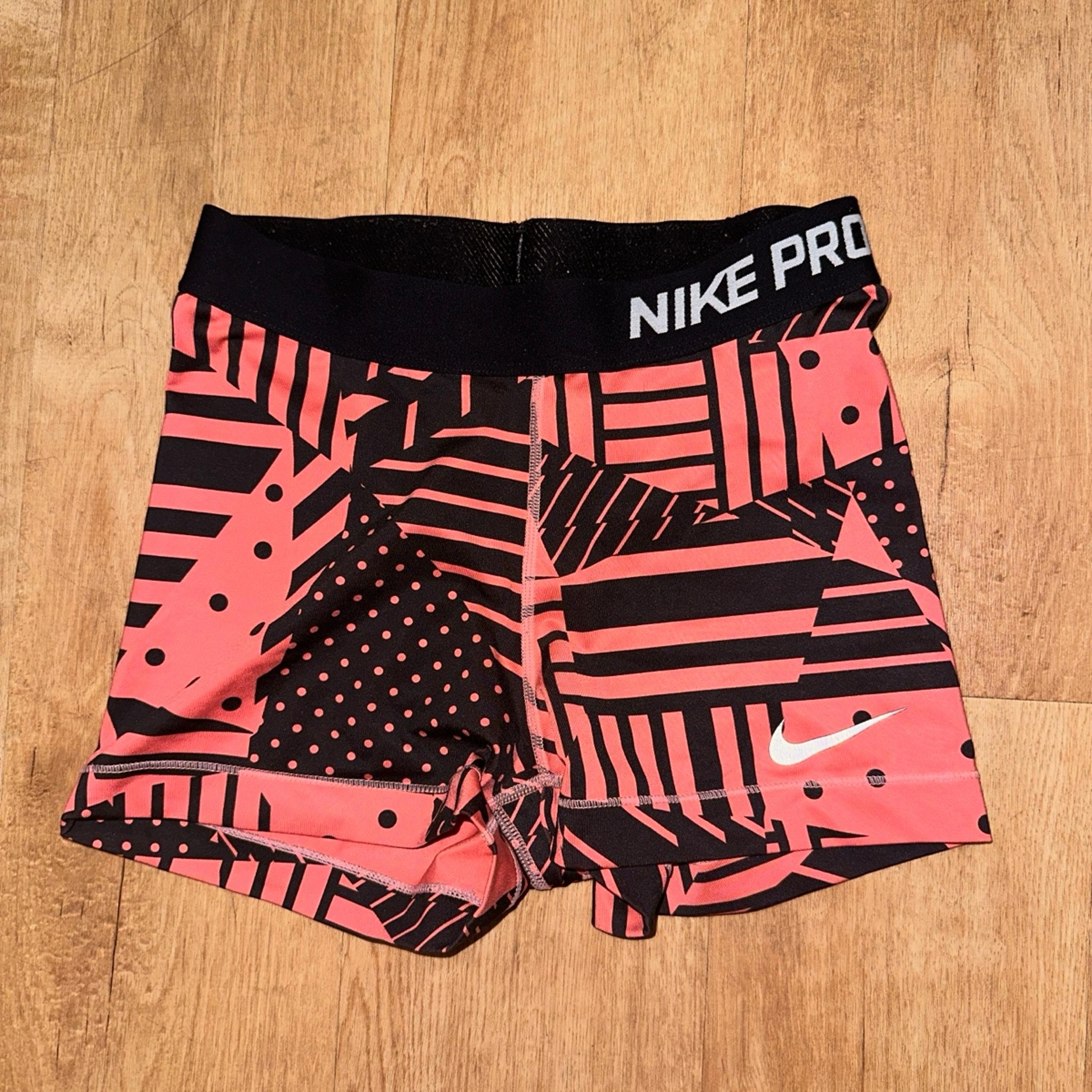 Nike Pro Compression Shorts size Small