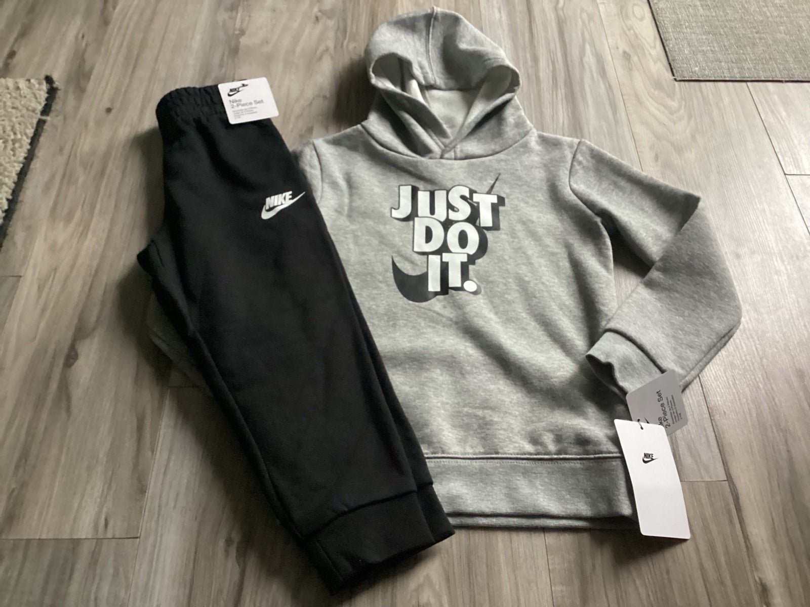 Toddler boys hoodie & joggers set gray & black size 4T(NWT)~FIRM, NO OFFERS~